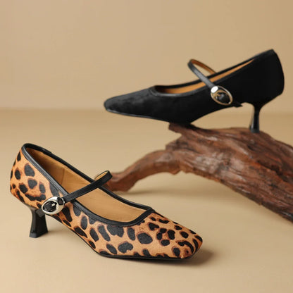 Leopards Step Mid-Heels