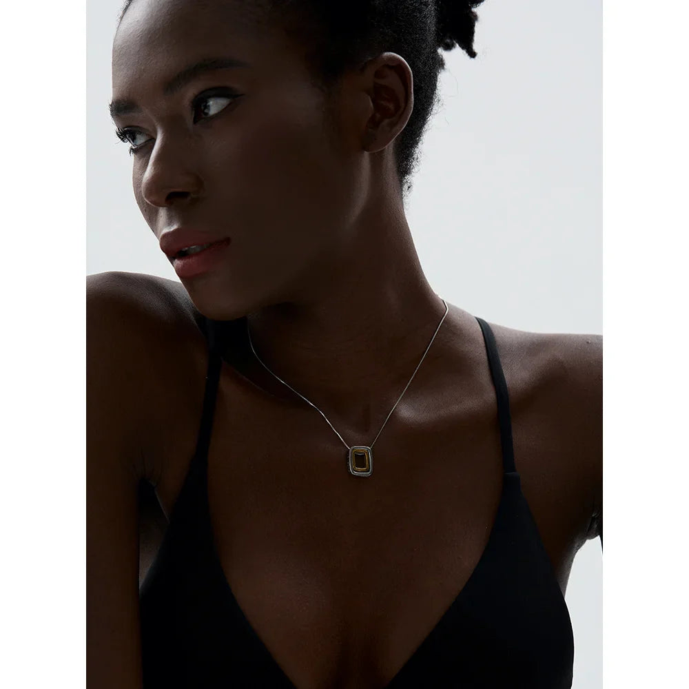 Ferelith Pendant Necklace Square Hollow