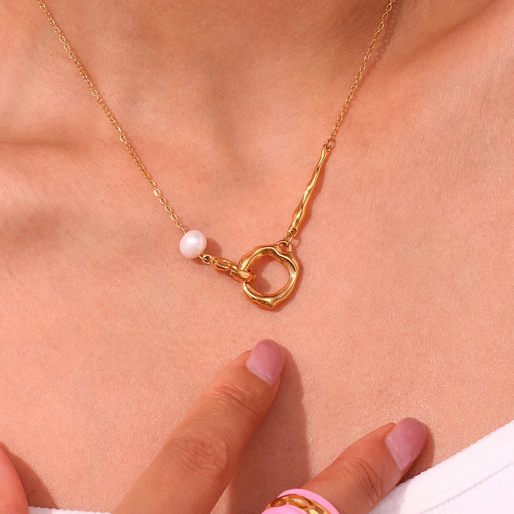 Ciroli Twisted Golden Drop Chain Necklace