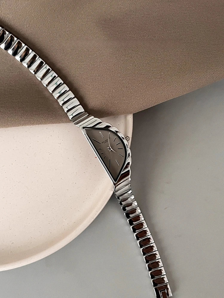 Lunare Asymmetry Watch