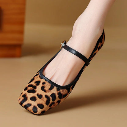 Leopards Step Mid-Heels