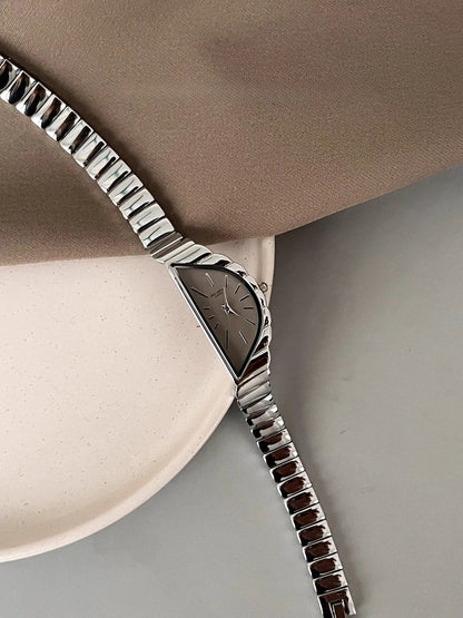 Lunare Asymmetry Watch