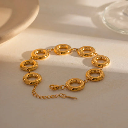 Gilda Loop Bracelet