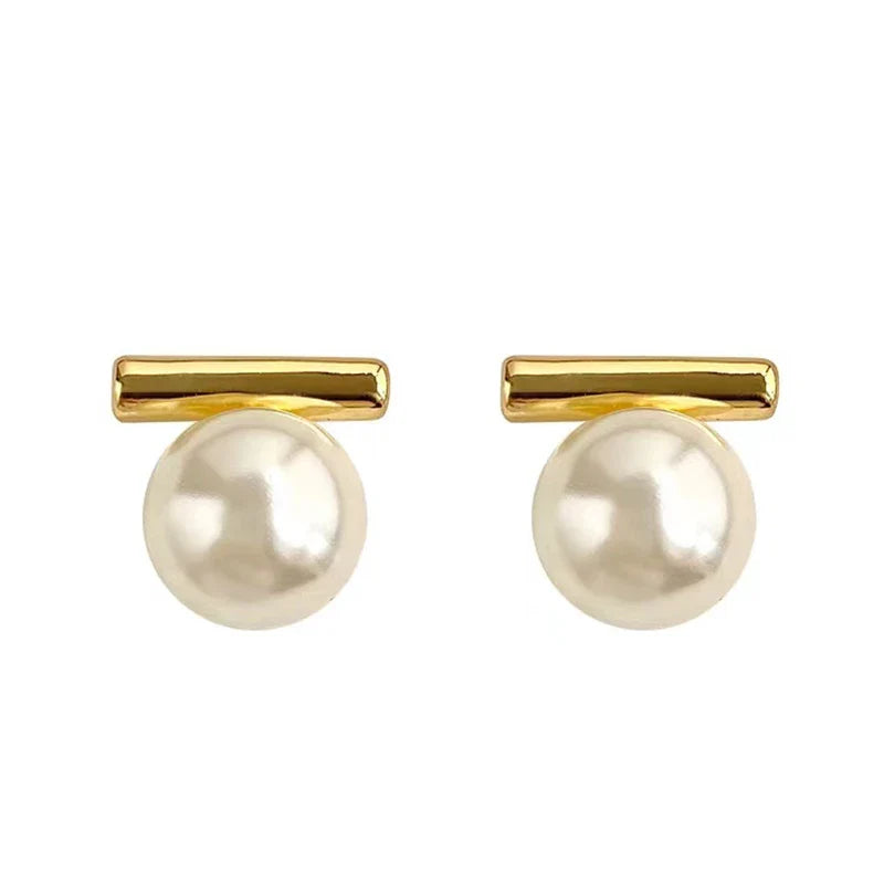 Moonlit Drops Pearl Earrings