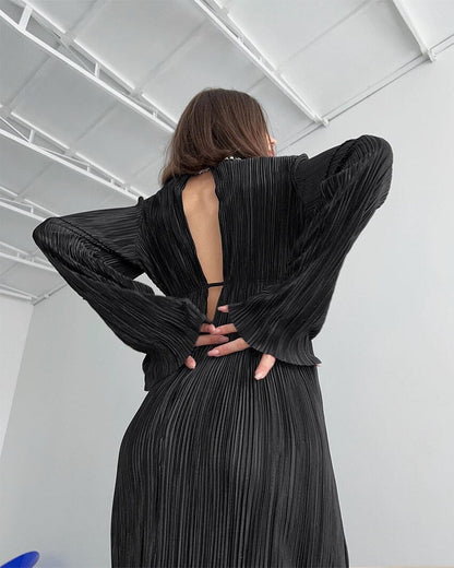 Stella - Pleated Midi Dress